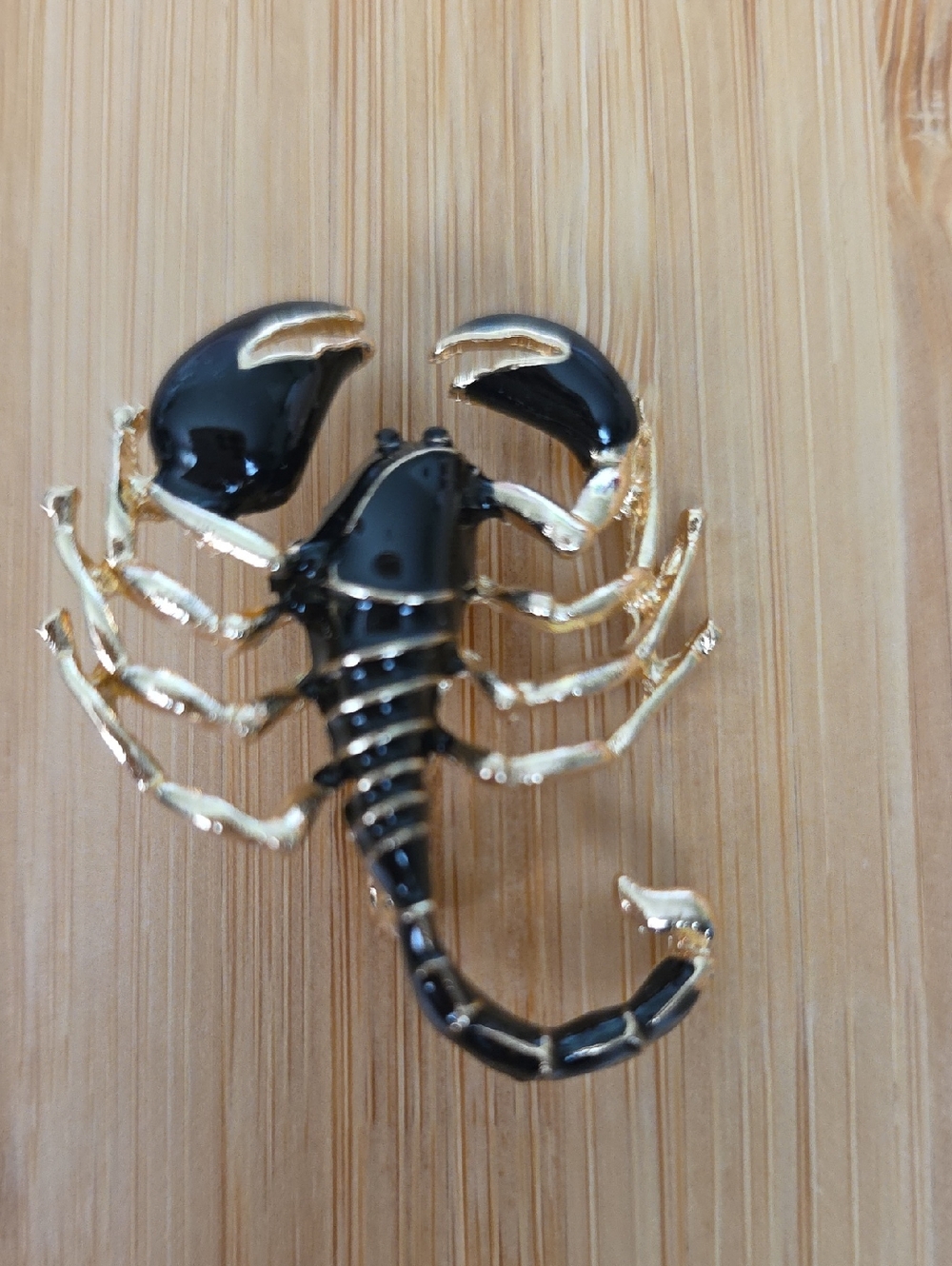 Bold Black Scorpion Brooch – Gold Tone Statement Pin/brooch
